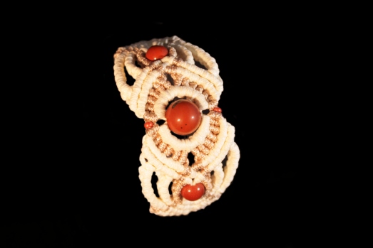 Bracelet Chakras Troisième Oeil blanc crème et beige, Jaspe Rouge