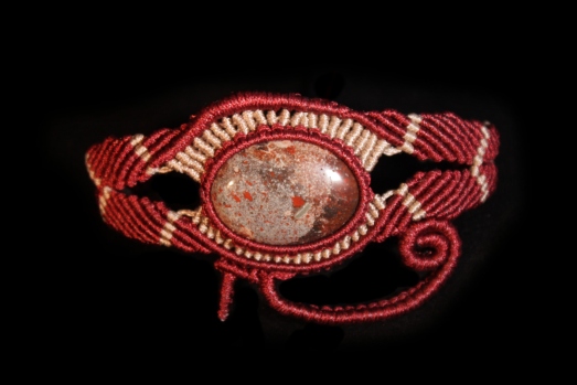 Oudjat bracelet red and gold, Brecciated Jasper