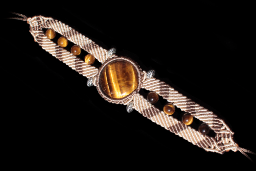 Beige and braun Positive (Fine) Arrow Belos Bracelet, Tiger's Eye